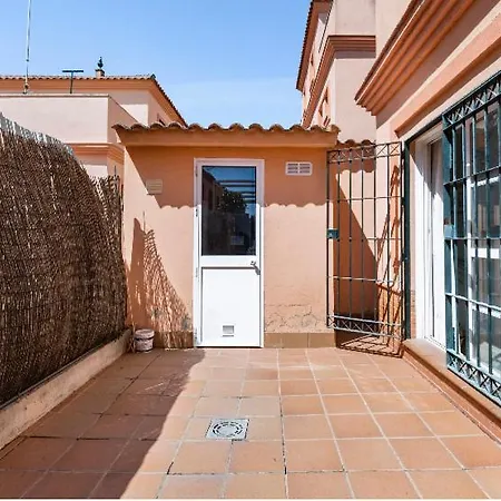 Homestay La Casa De Marilo Tomares